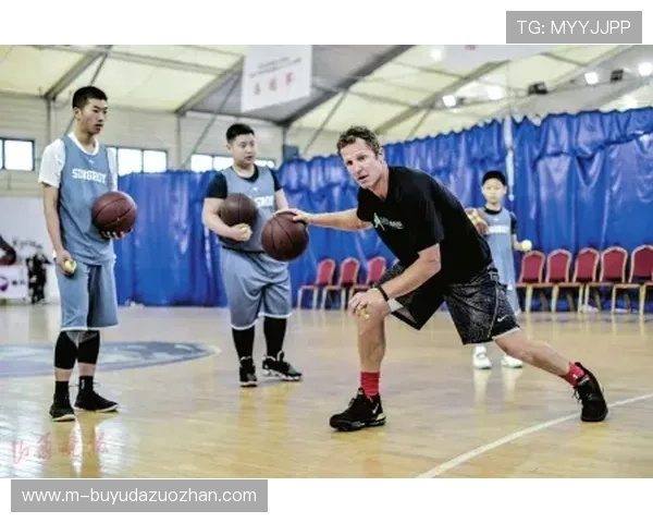 卡特担任NBA形象大使 致力于青少年篮球推广